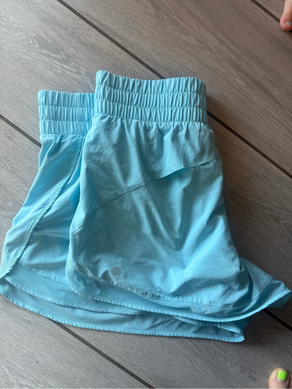 Athleta Mesh Racer Run High Rise 3” short - Picture 4 of 4